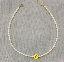 Load image into Gallery viewer, Smile Freshwater Pearl Necklace