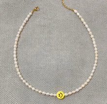 Load image into Gallery viewer, Smile Freshwater Pearl Necklace
