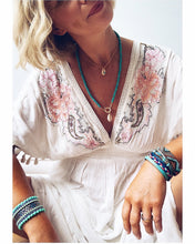 Load image into Gallery viewer, Beaded Cowrie Shell Necklace - Natural
