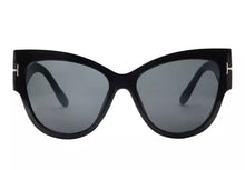 Load image into Gallery viewer, Cat Eye Sunglasses - Black