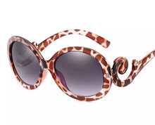 Load image into Gallery viewer, Leopard Love Sunglasses