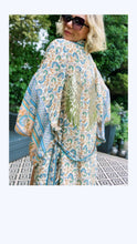 Load image into Gallery viewer, JUST PEACHY ANGEL - KIMONO