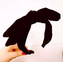 Load image into Gallery viewer, Velvet Bow Hairband - Black