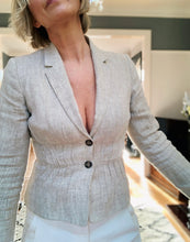 Load image into Gallery viewer, Preloved &amp; Vintage - Linen Oatmeal Fitted jacket