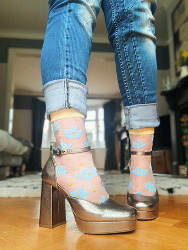 Daisy Socks - available in White & Blue