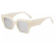 Load image into Gallery viewer, Mirrored Sunglasses - Cream