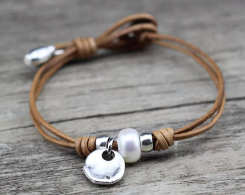 Leather / Pearl Bracelet - Brown