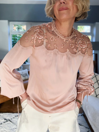 Preloved & Vintage - Peach Blush silky blouse