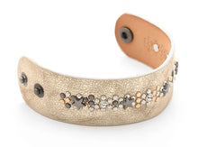 Load image into Gallery viewer, Gold Metal Star Cuff