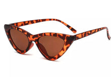 Load image into Gallery viewer, Retro Cat Eye Sunglasses - Leopard
